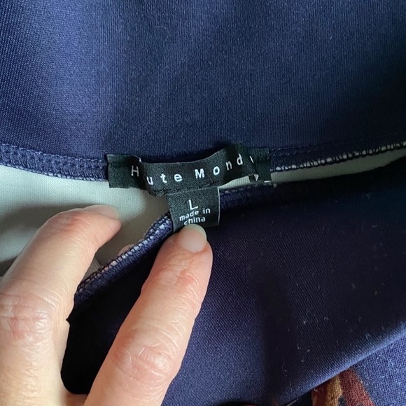 Haute Monde navy Floral midi pull on skirt Size L - Picture 6 of 7